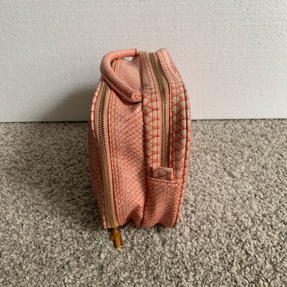 Pink Faux Snake Skin Large Cosmetic Travel Bag - Picture 2 of 8